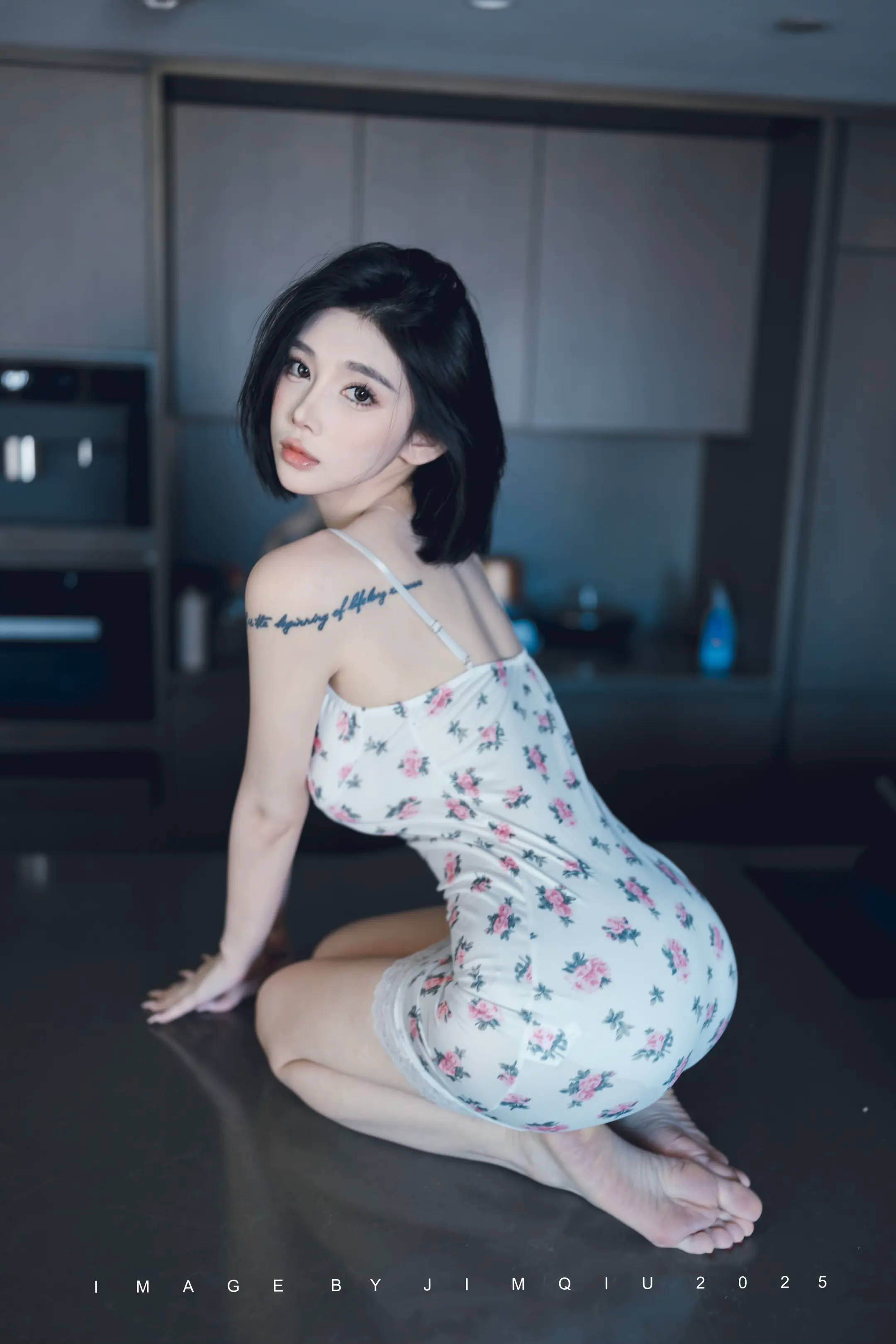 死鬼起床了。