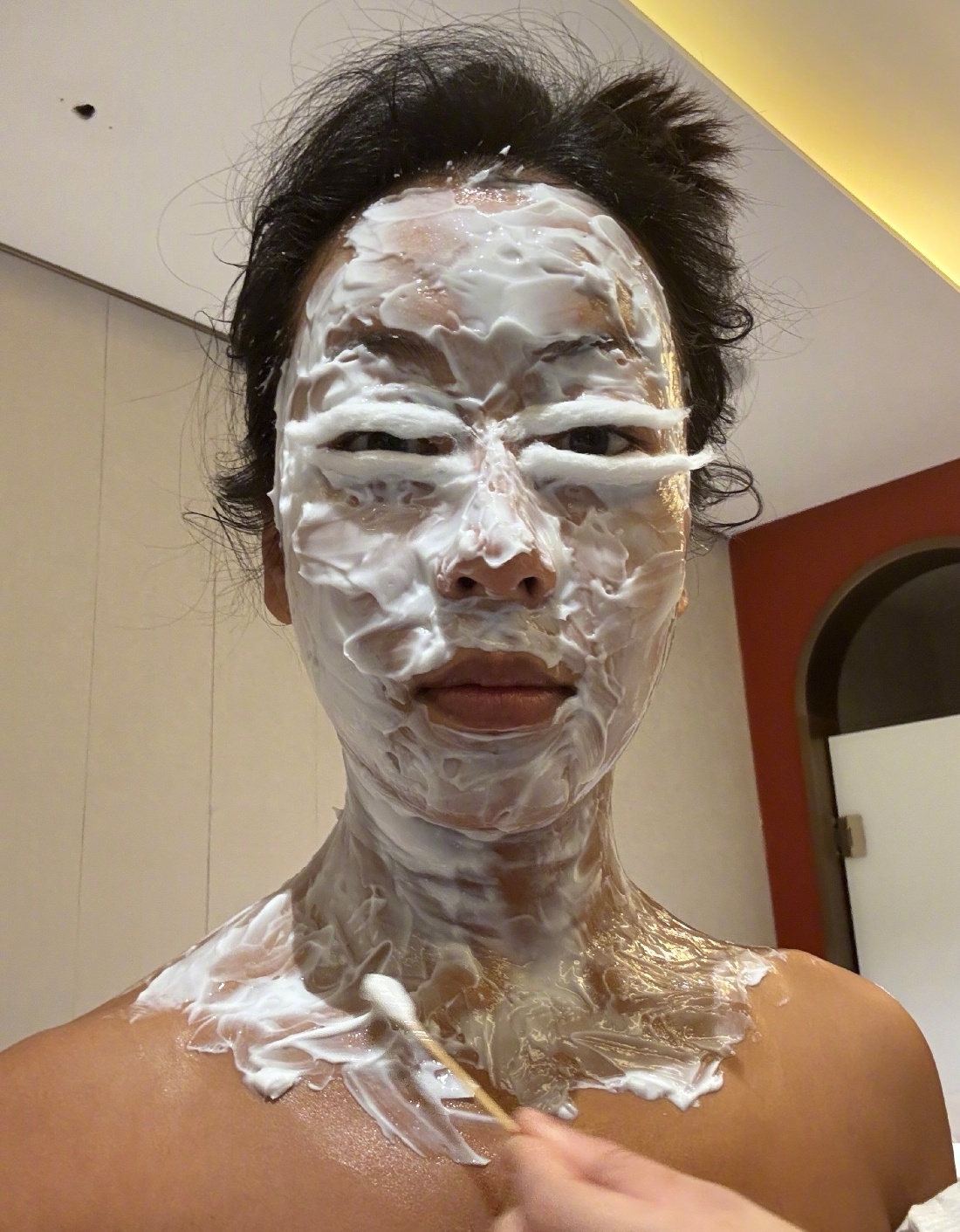 吉克隽逸 过年了老子要美翻全世界冷白皮之吉克隽逸也是抽象到没有边了，笑死我了 