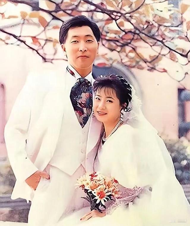 唐湘龙后悔了吗？

人家后悔的可不是当年那档子婚外情让他丢了脸，也不是被老母亲骂