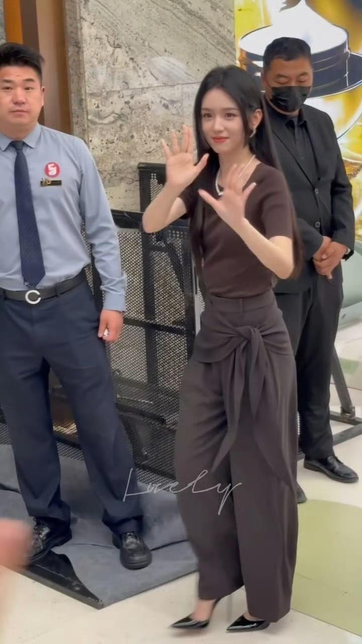 好性感的👠 