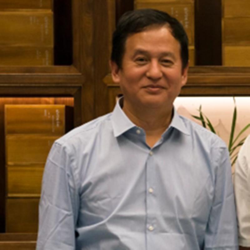 陈丽华唯一的儿子赵勇，长安俱乐部董事长，金宝街董事长，富华国际集团董事长。北京国