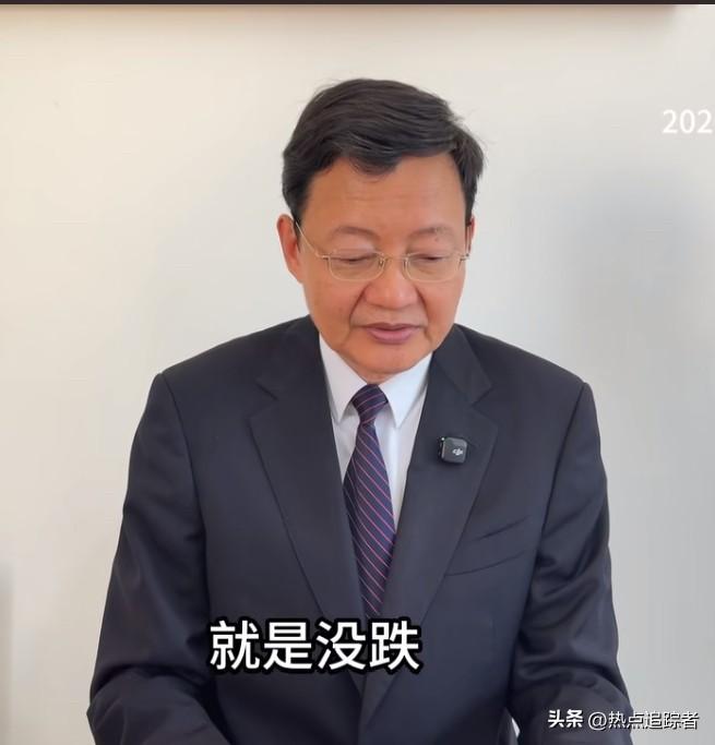 今晚，经济学家李大霄更新解读市场行情。李大霄说，今天市场小跌0.1%，在如此大的