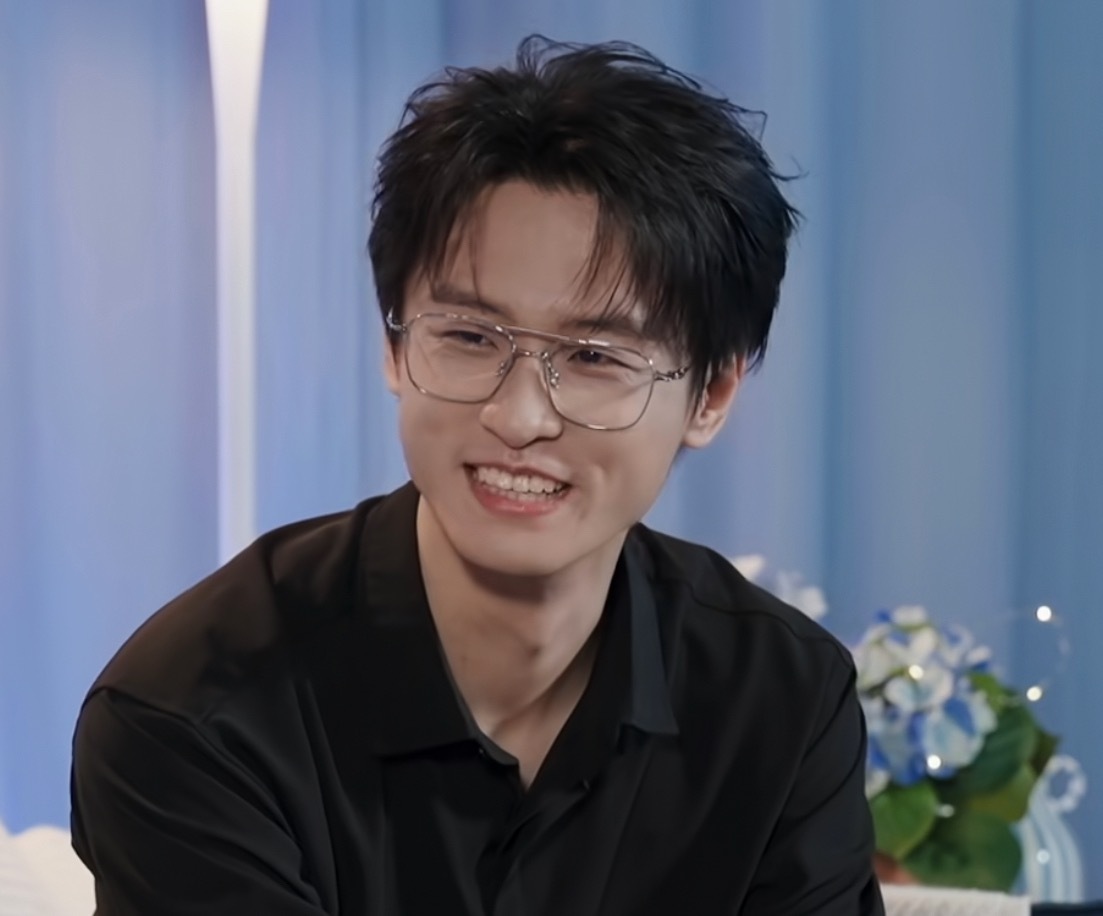 这季心动的信号的男嘉宾正片镜头…我只能说女嘉宾们辛苦了…没有颜值的恋综，就是一盘