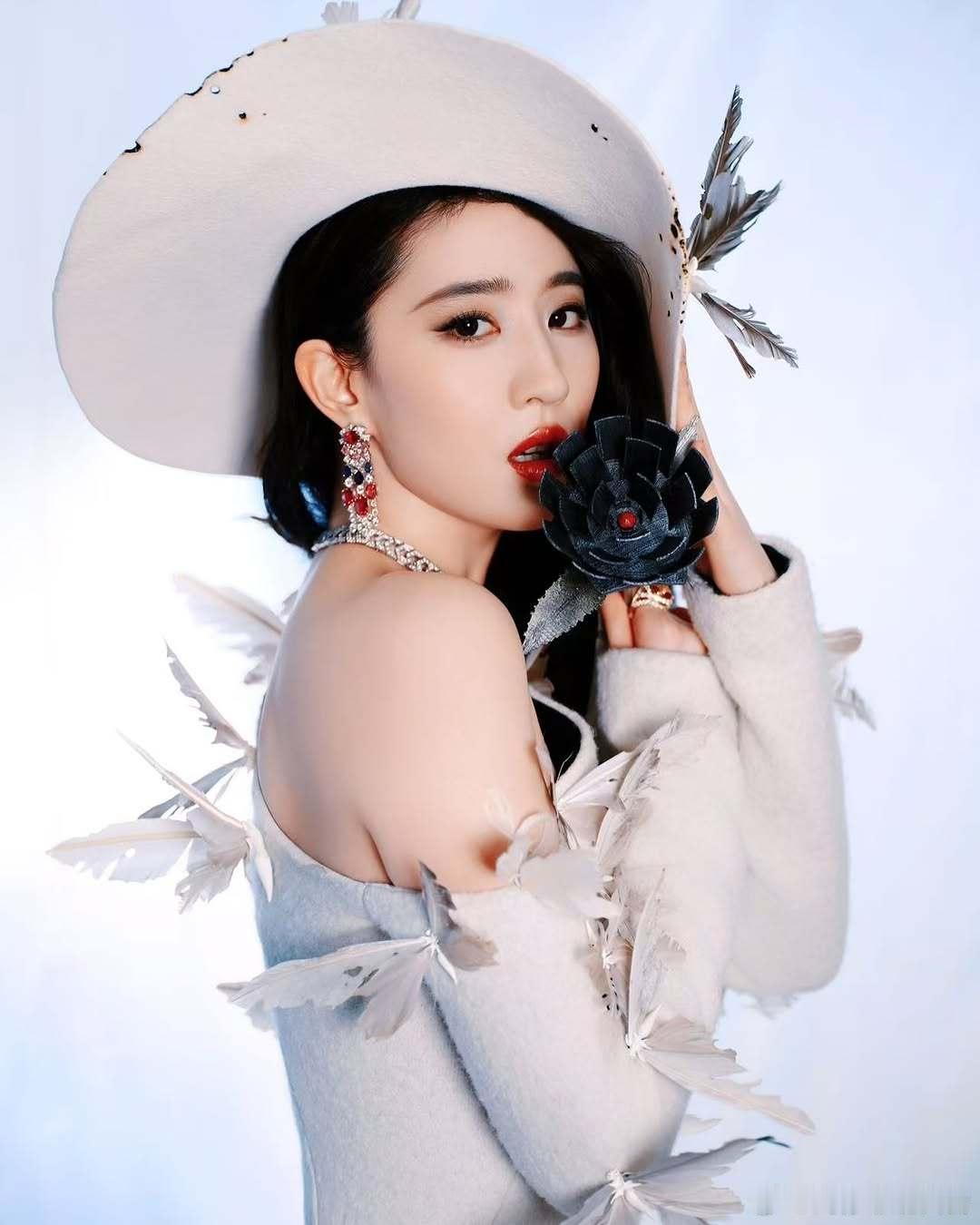 【 刘亦菲 [黄玫瑰]Instagram】IG更新：💃💃💃 