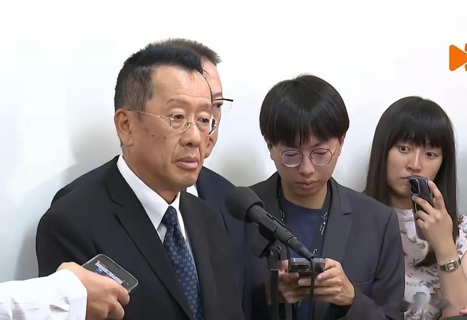 请问台防务部门负责人顾立雄，你到底想干什么？
        ​针对大陆公务船进