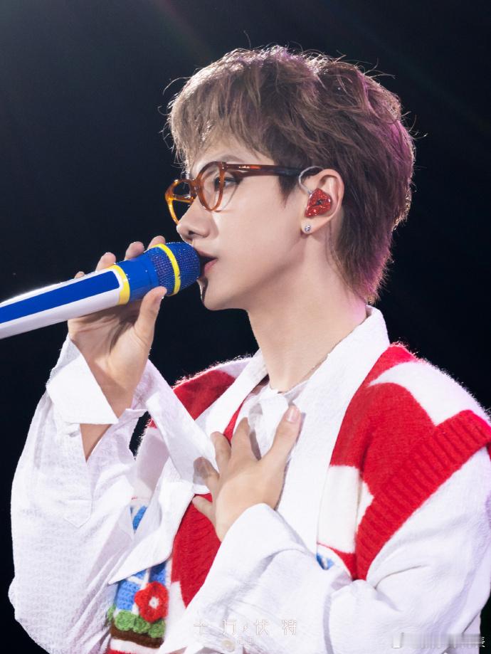 汪苏泷教你绣出拜年大片 不想再走“复制粘贴式”拜年路数？试试汪苏泷同款刺绣风拜年