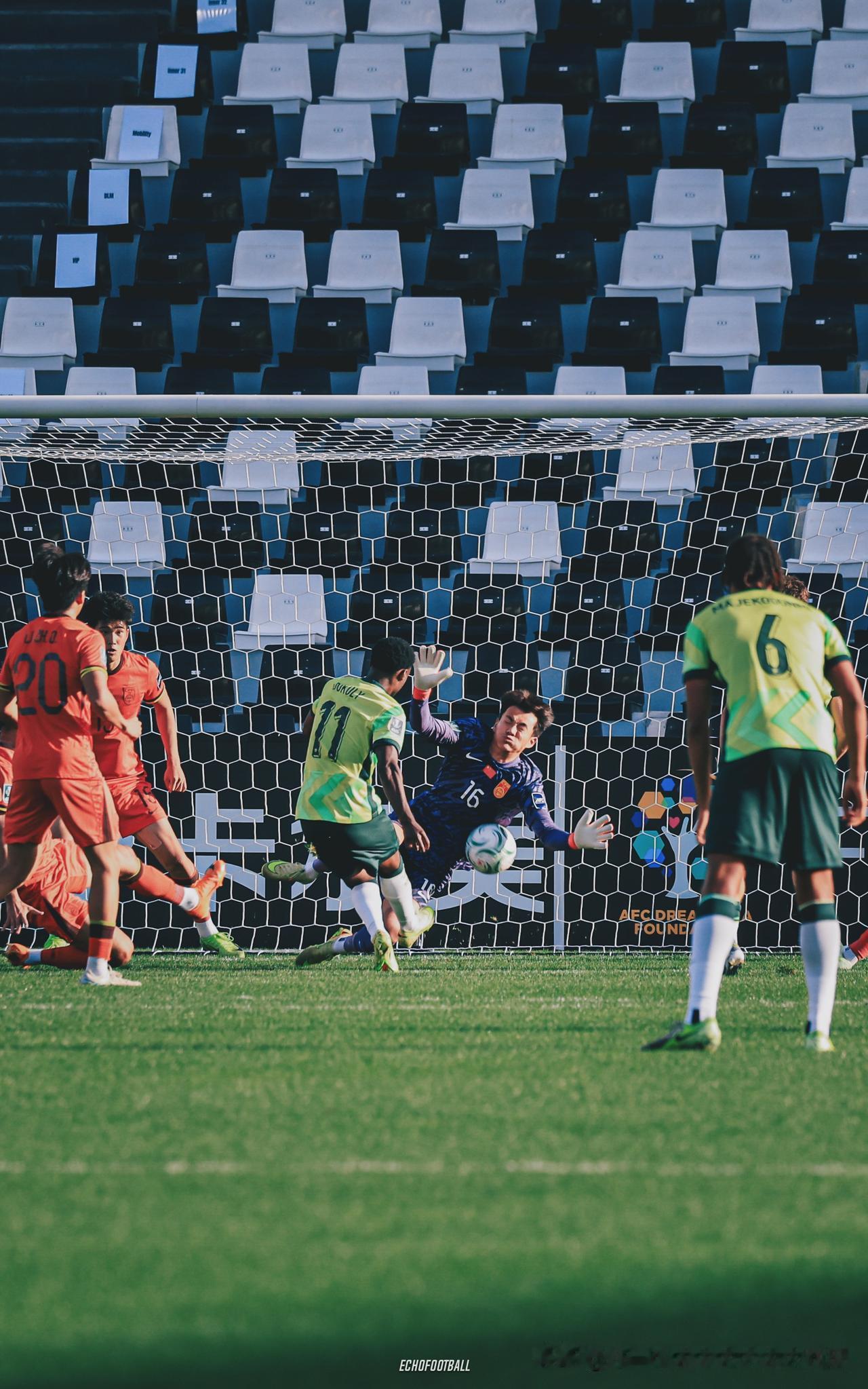 国足U23两场比赛下来一胜一平，
这次U23亚洲杯小组赛势头不错。
而两场比赛最