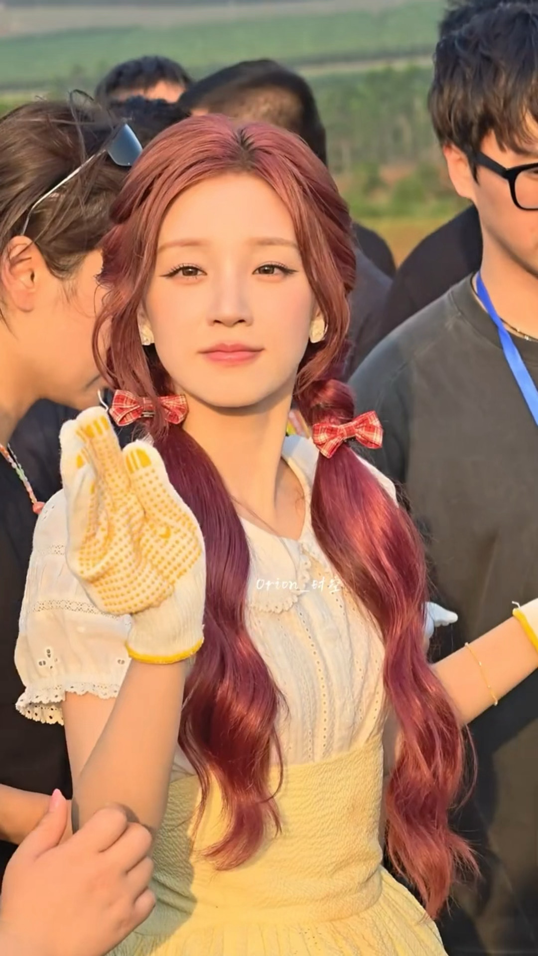 挖土豆的宋雨琦一秒变幼儿园小朋友，憨萌小狗妹～