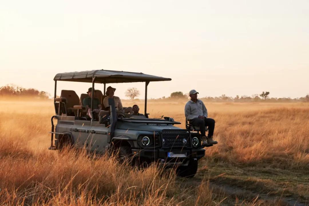 车市热门 英力士近日正式发布掷弹兵 Game Viewer车型，这款专为野生动物