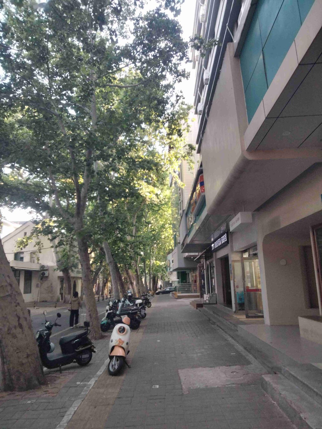 我的今日状态：😁轻松愉快
我这里的天气：☀️晴天