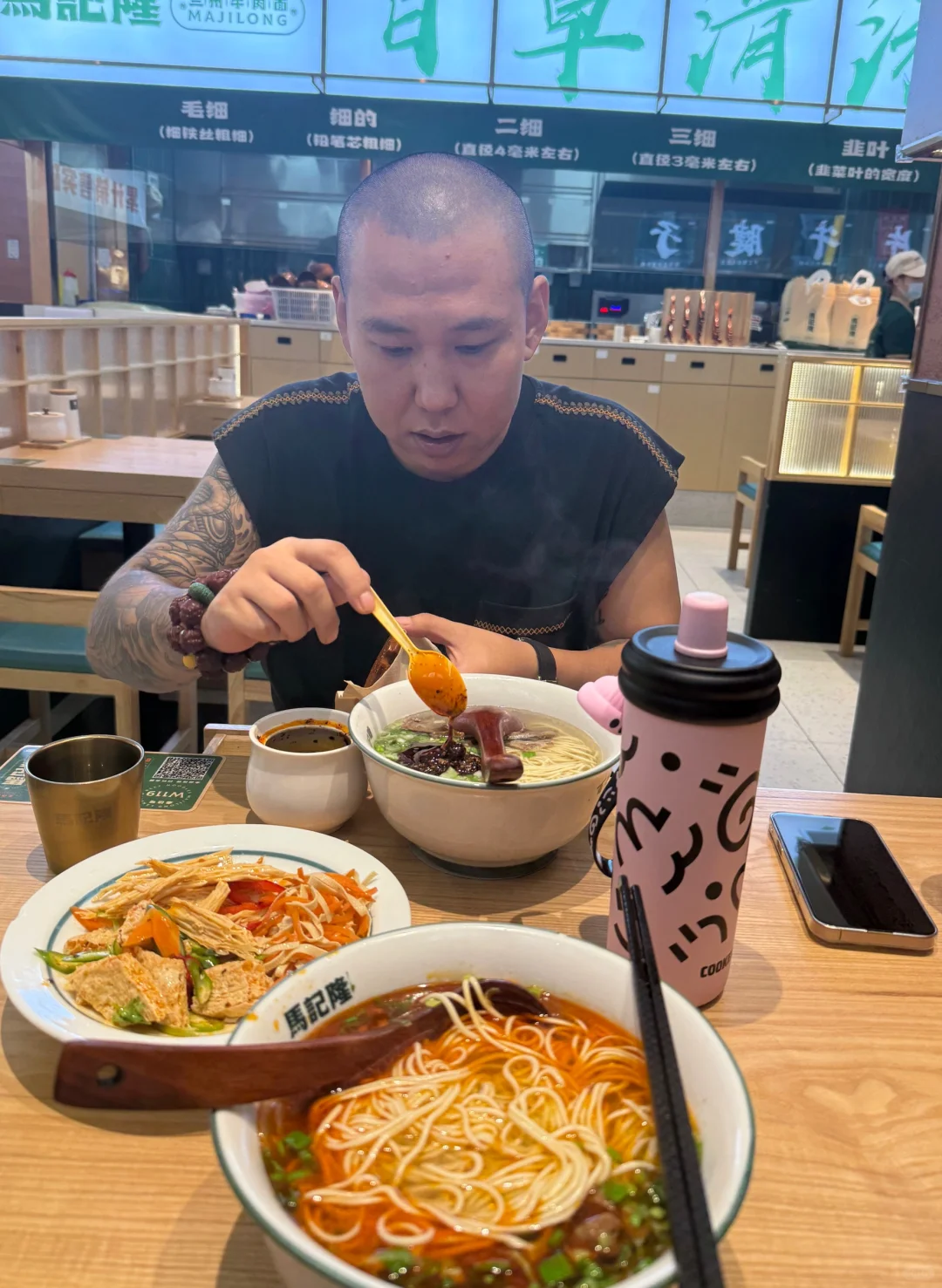 幸福就是跟你一起吃很多很多饭