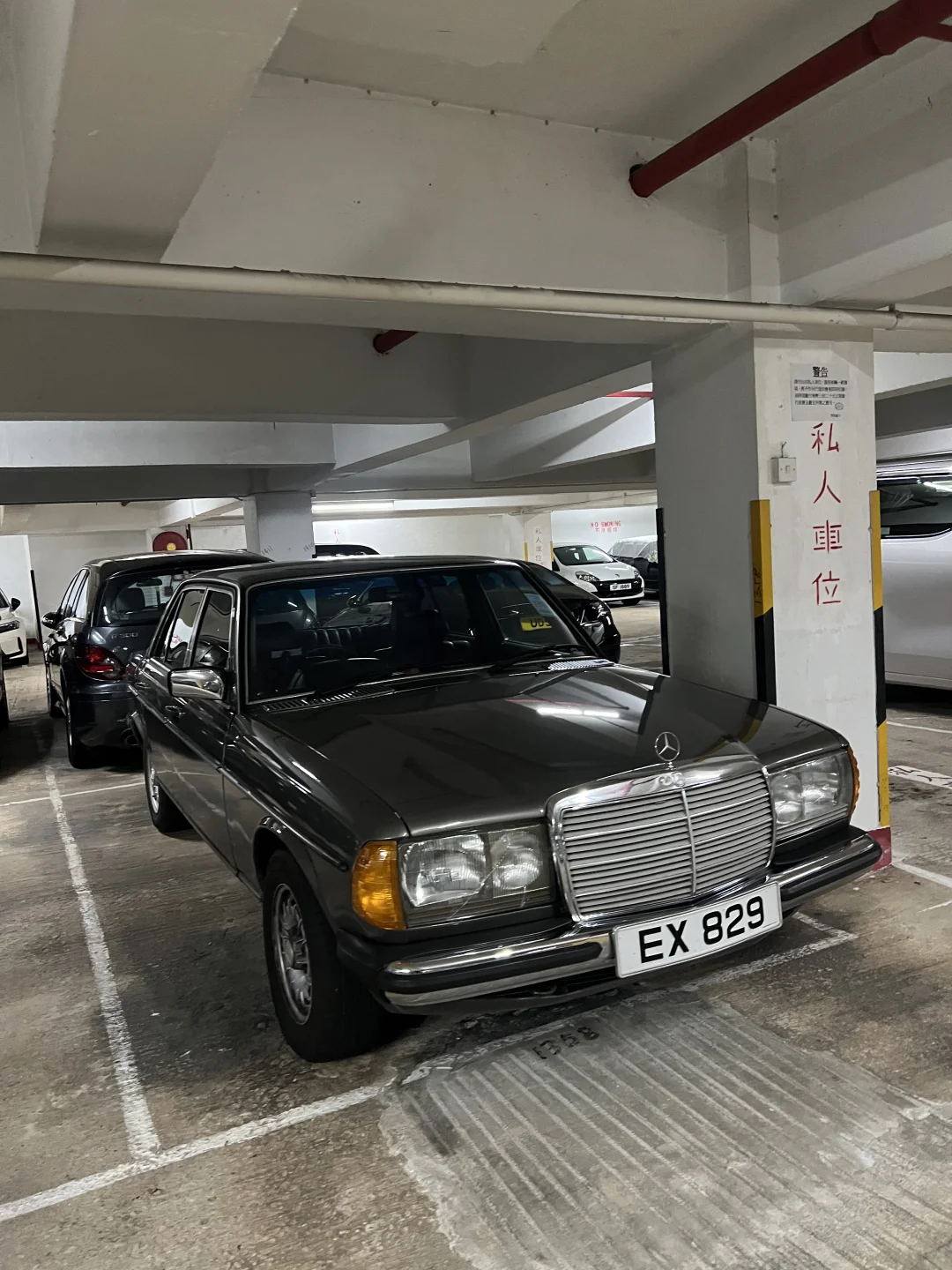 香港小区日常随拍车库