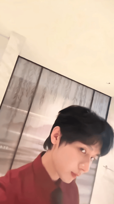 老呃在vlog里面给呃粉翻了一个白眼🙄 