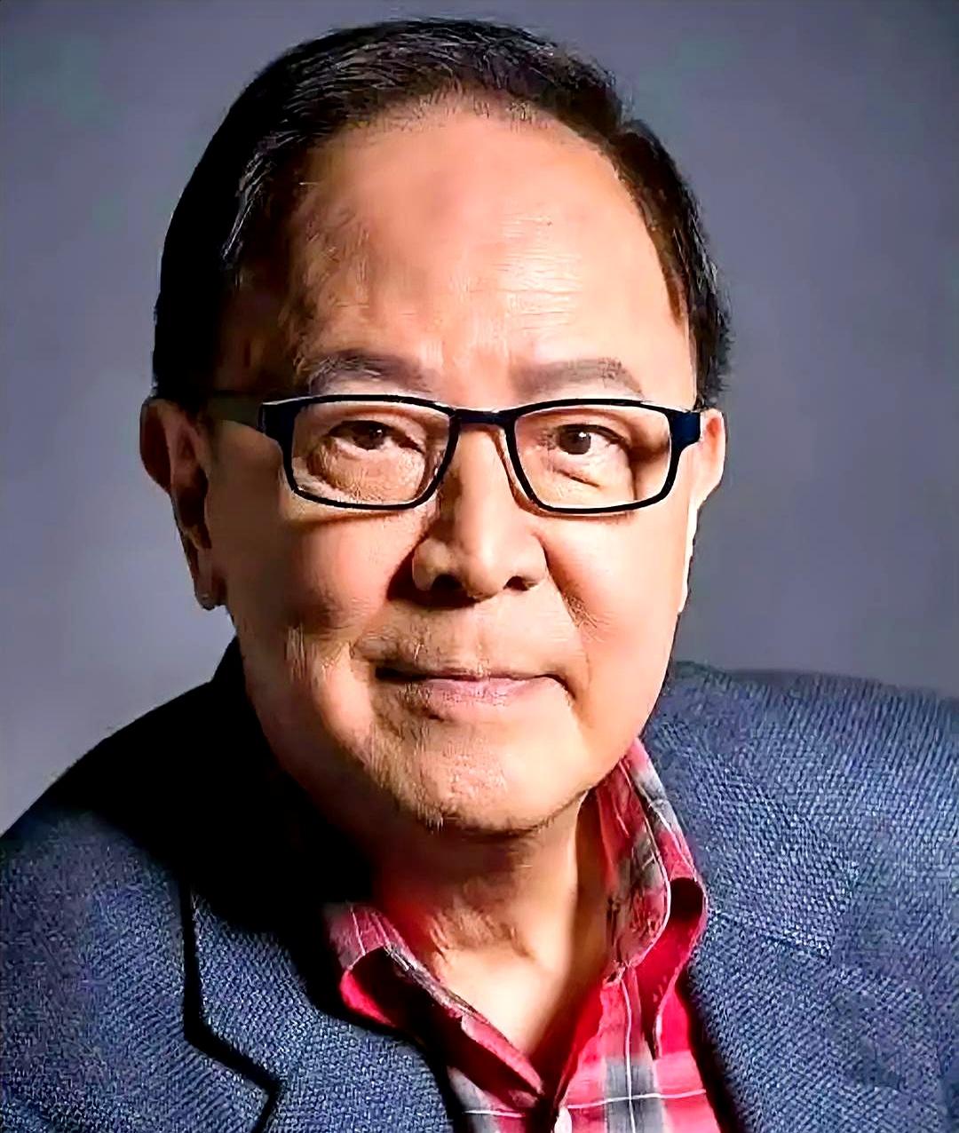 讣告发出的那一刻，香港圈内齐声喊他“King Sir”，家里却安静得只剩回声。