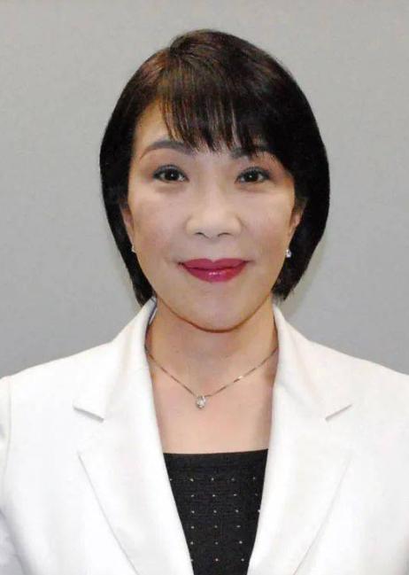 急疯了？
中国055大驱巡航钓鱼岛！
日本政客集体跳脚抗议！


日本又抗议了。