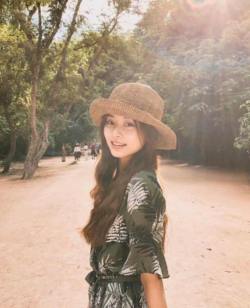 【1247号来信】手写信姐姐，收到你前段时间寄来的照片了，原谅我一直没有给你回信