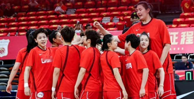 29次失误还能赢？中国女篮加时逆转捷克，这场“丑陋的胜利”，恰恰暴露了最值得警惕