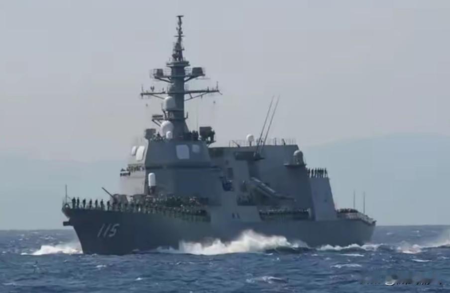 日本军舰刚穿完台海，中方三句话说完：严重冲击中日关系，暴露武力介入图谋，必须悬崖