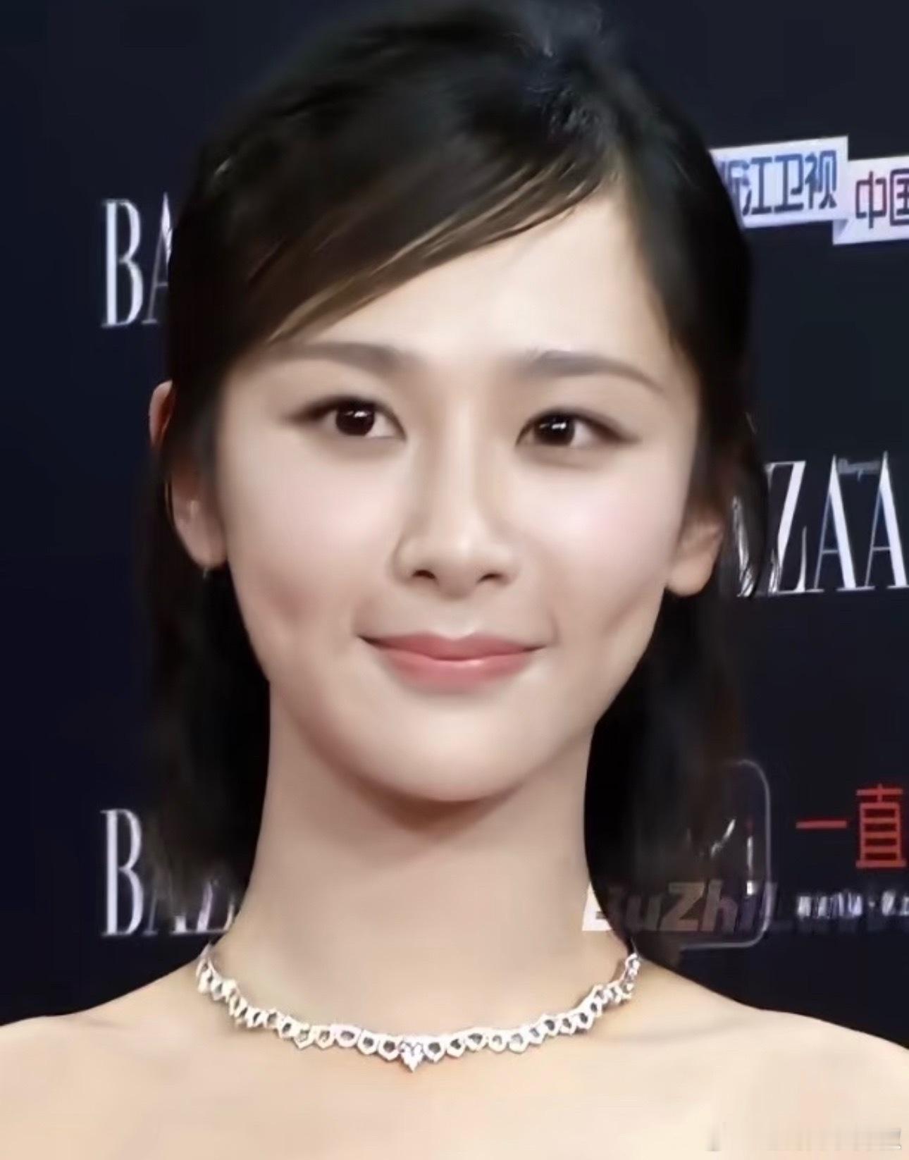 杨紫十年前的妆造，那会淡淡的好清透 ​​​