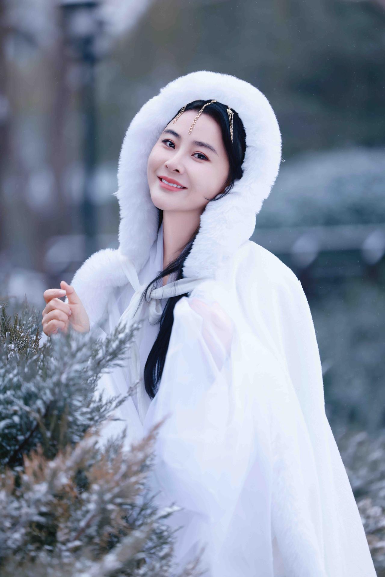 北京今日初雪. 吴丹.抢个