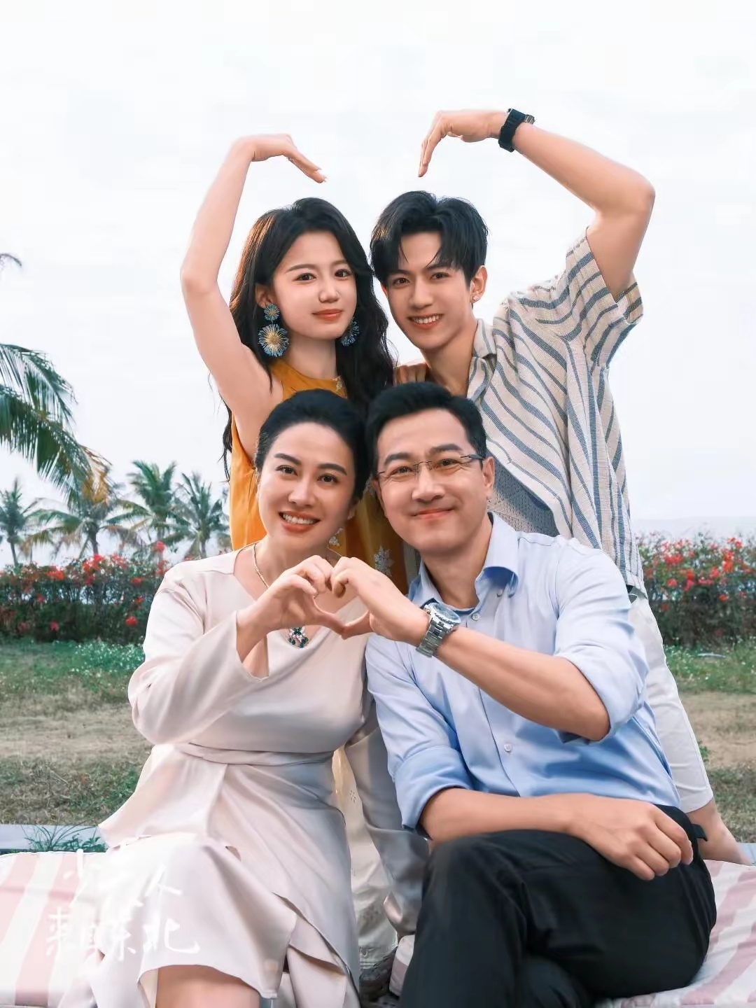 谁能想到，当年给李柯以作配的小演员，如今竟靠一部黑马剧直接逆袭，人气一路飙升。 