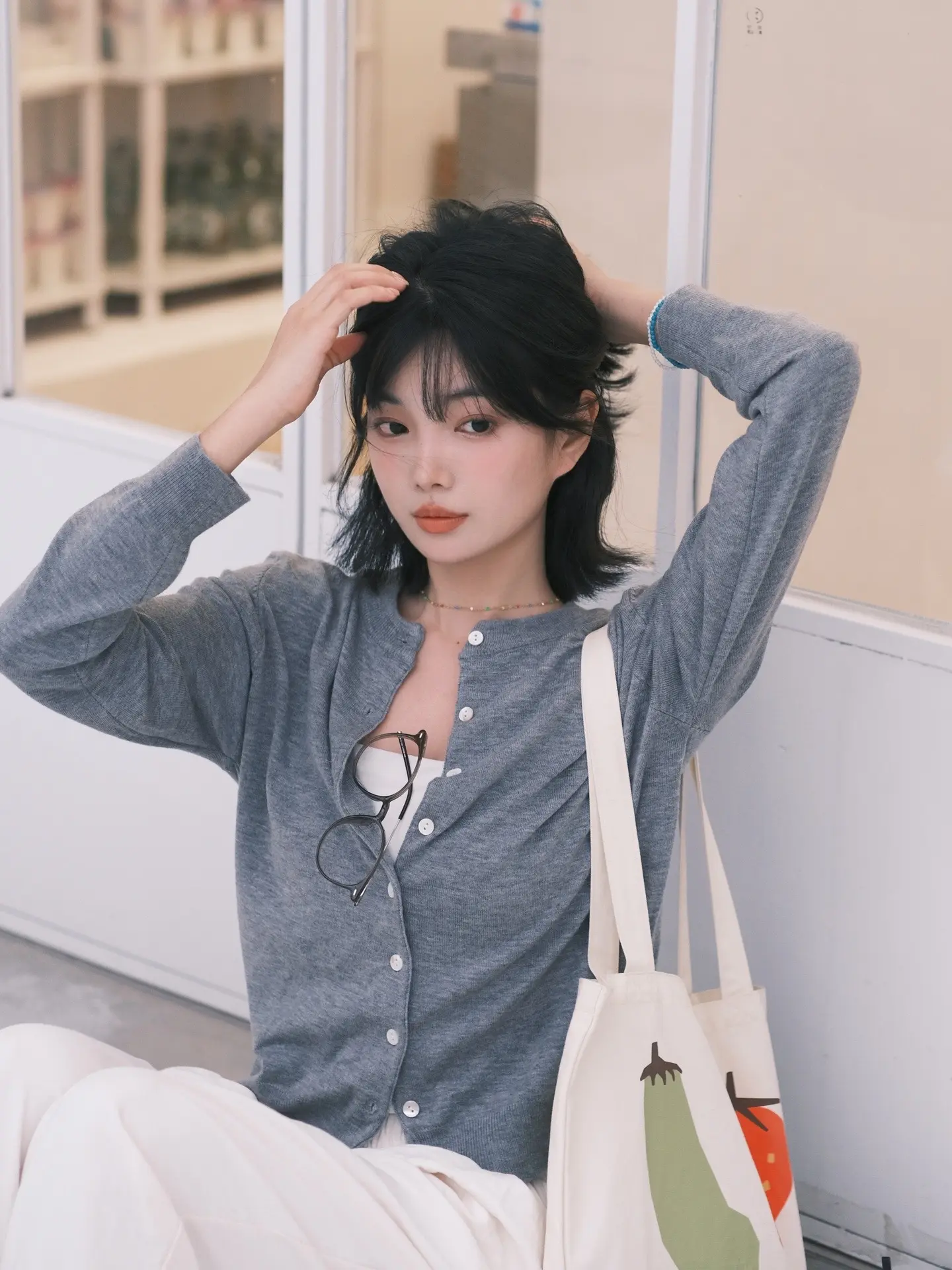 生活感拍照 甜系女孩 咖啡店拍照 慵懒感 短发女生