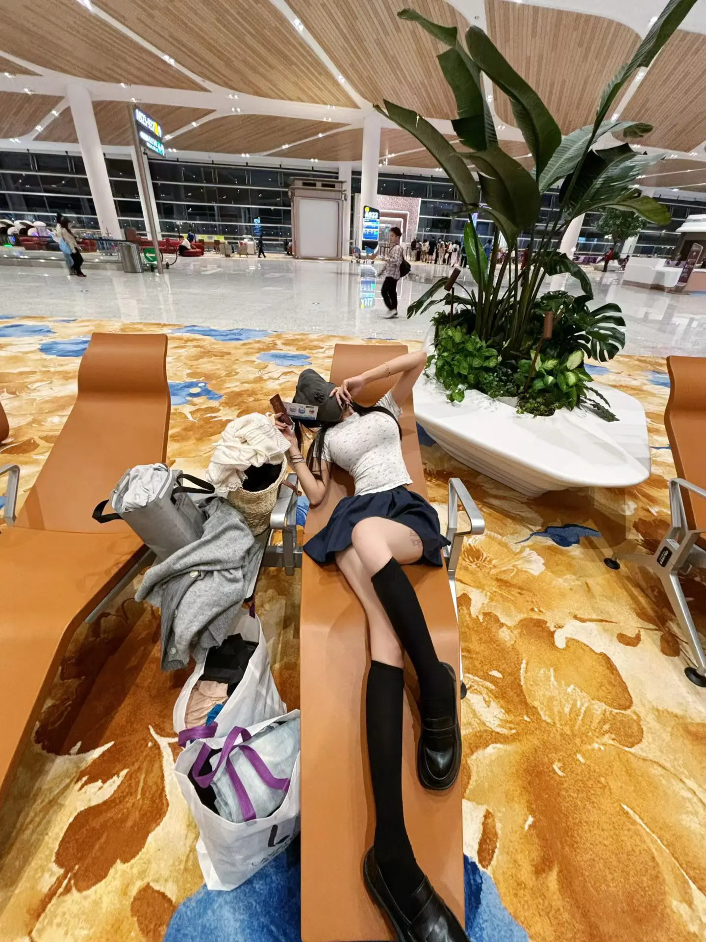 如果我半夜约你出来聊 聊   你会揍我吗