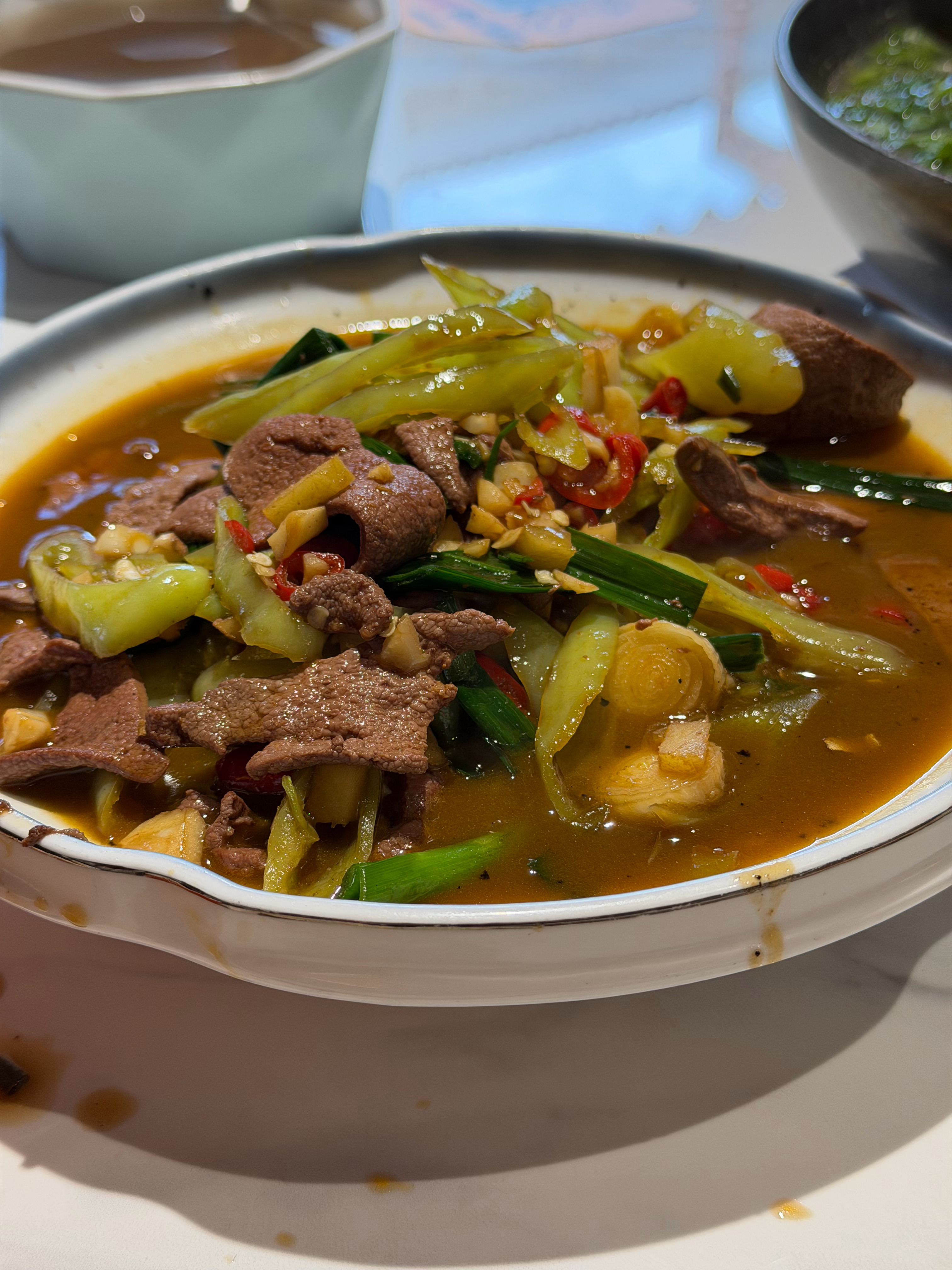小添爱上了兔头，顿顿要一个兔头。 