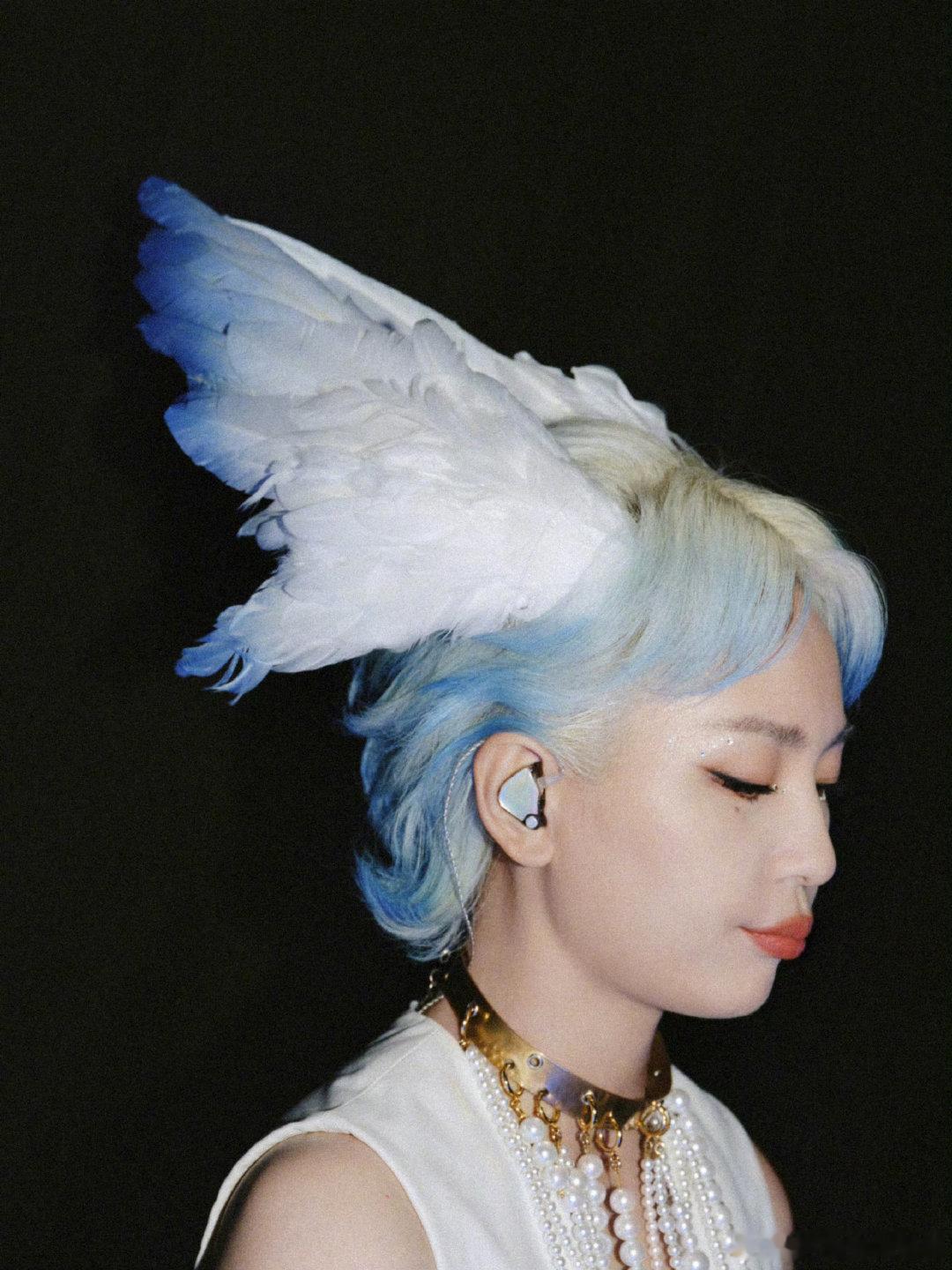 周笔畅很苦恼超女后现象级爆火湖南卫视背后超女带来的现象级爆火，在笔笔眼里竟成烦恼