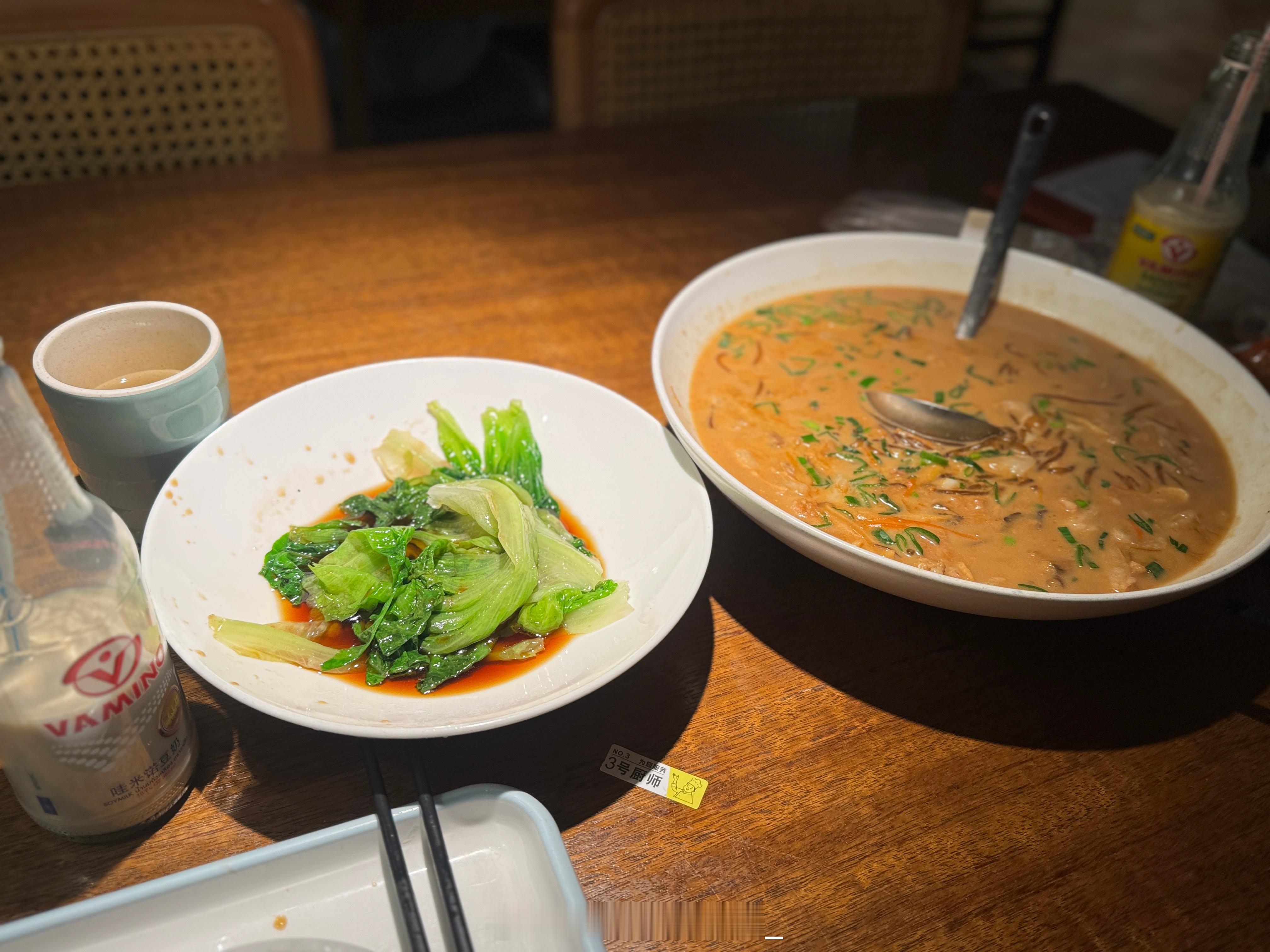 又来了🍽️ 杭州·乔街深夜食堂·高压生蚝·小龙虾(滨江银泰店)