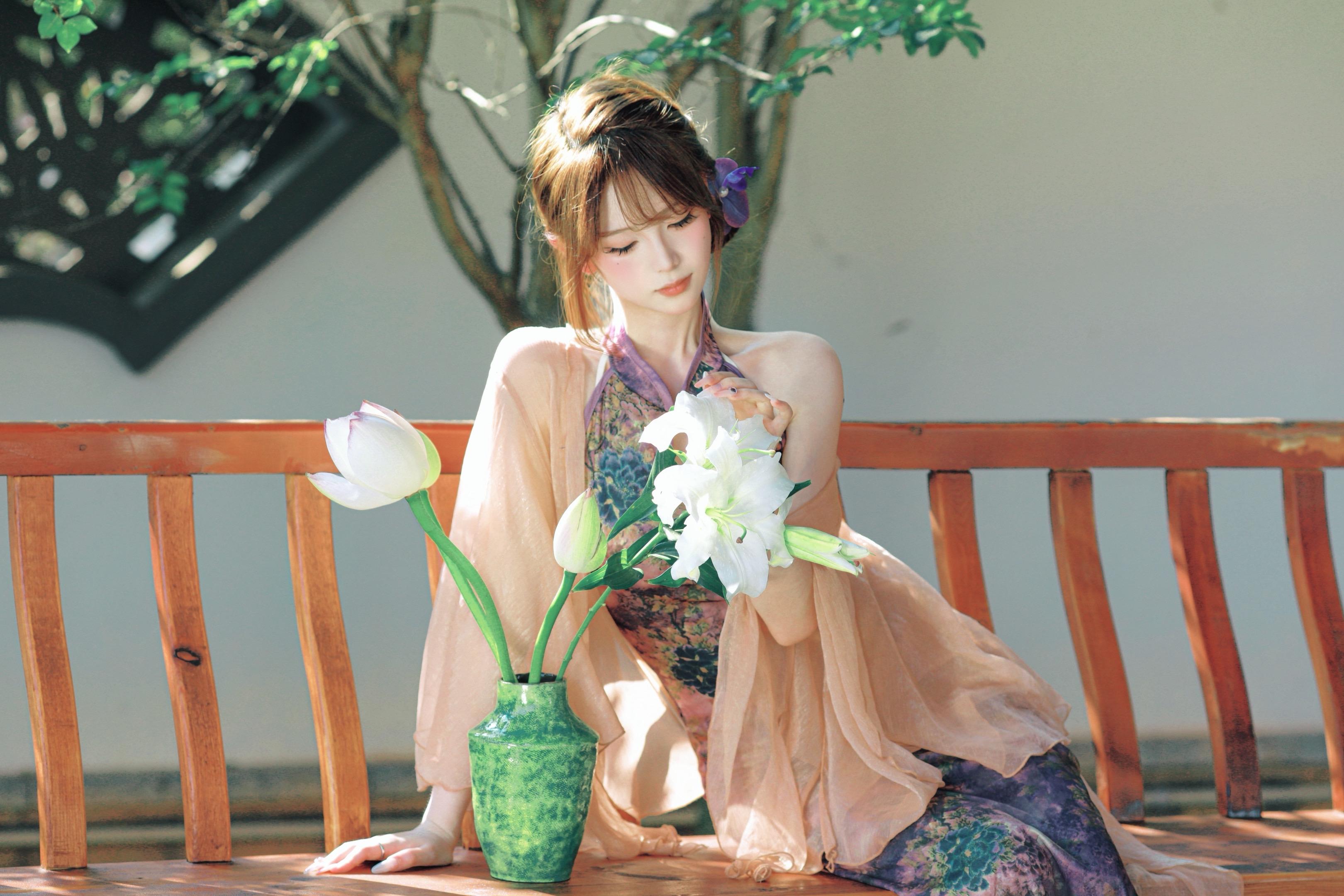 满园春色美如霞