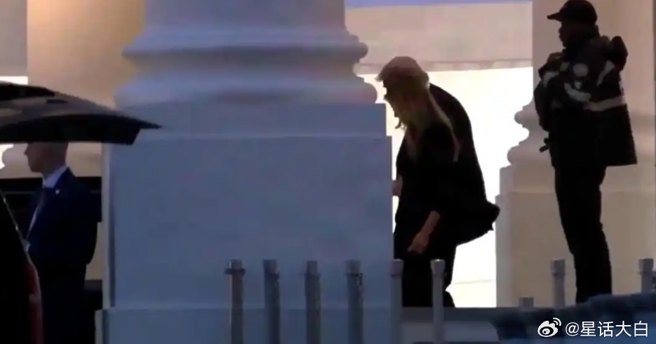 当地时间4月25日，美国白宫记者晚宴大厅发生枪击事件，枪手现已身亡。据美国媒体2