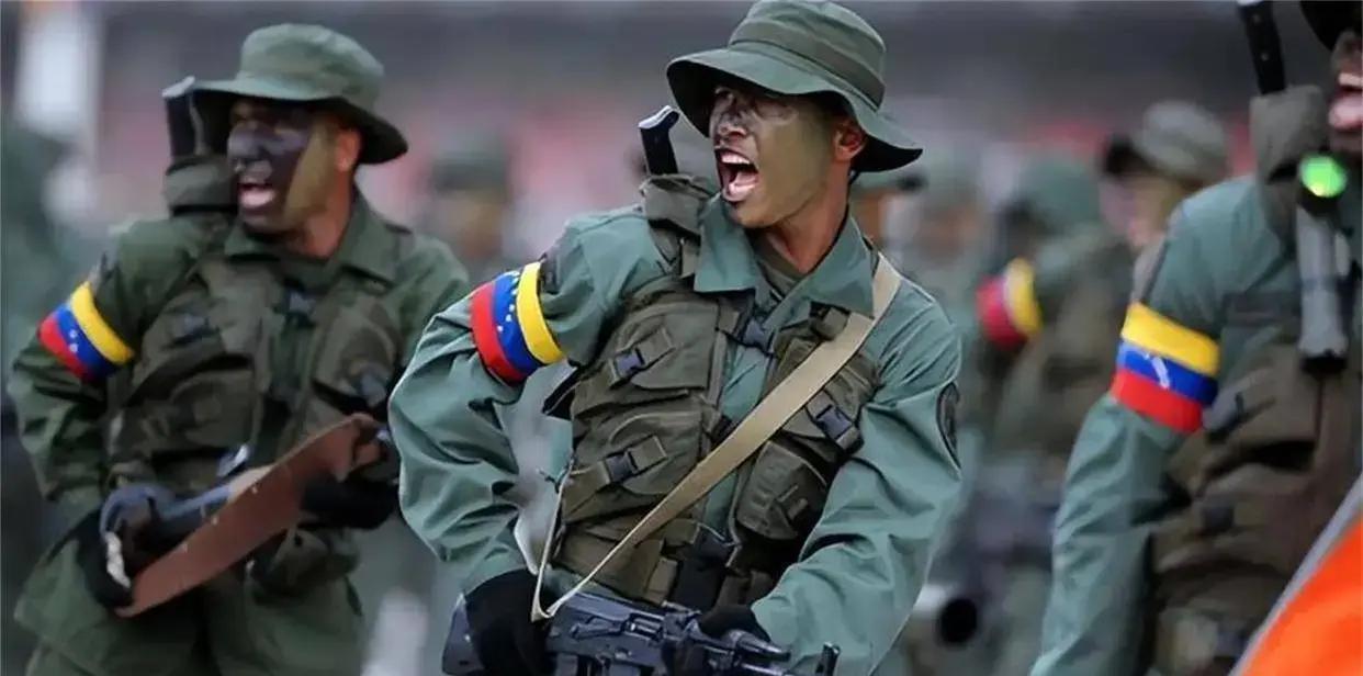 这次美军打到委内瑞拉首都，矛头直指马杜罗。
 
外媒称，美方在委境内发动行动，“