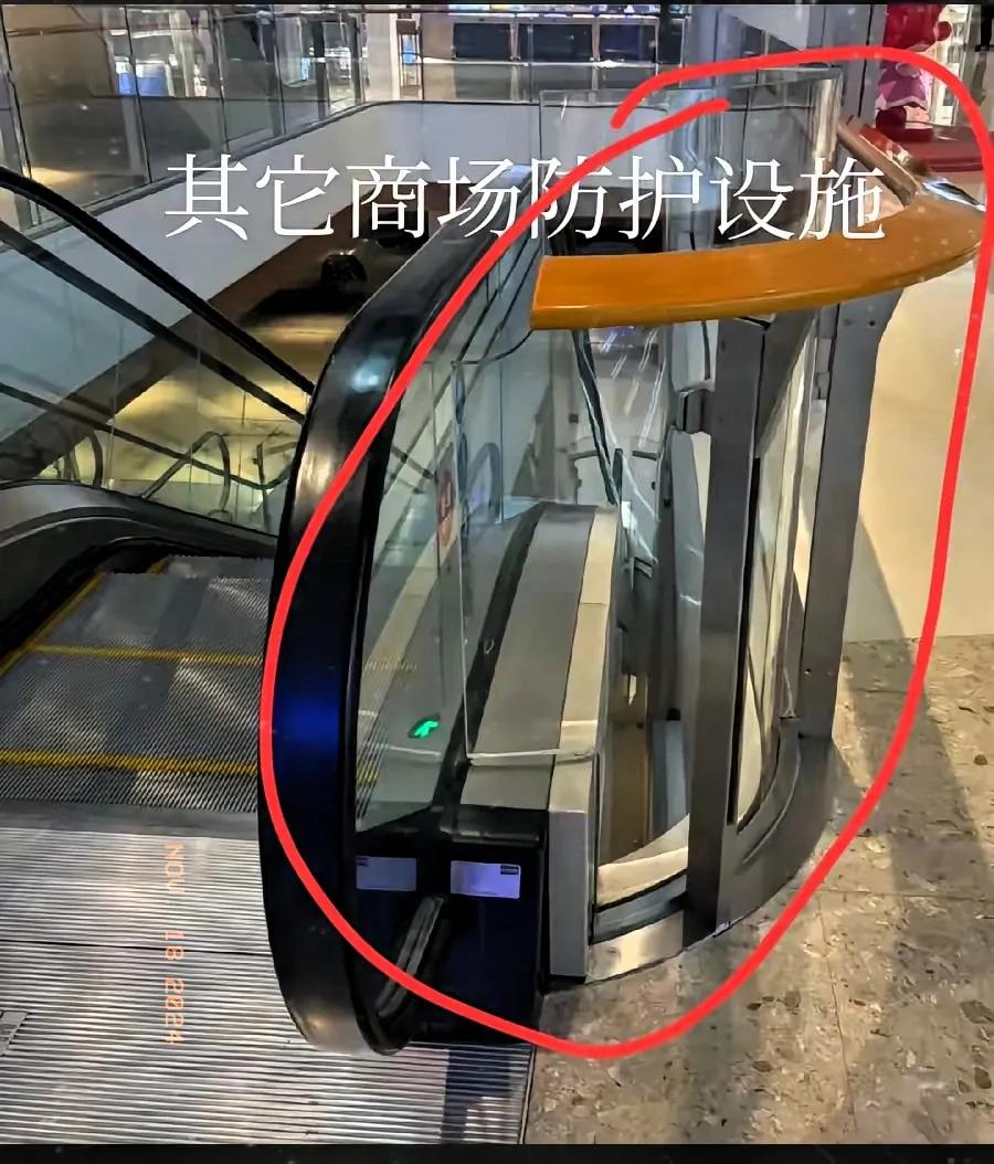 济宁少女商场不幸陨落，质疑责任归属？对比其他商场的安全防护设施，真相一目了然！试