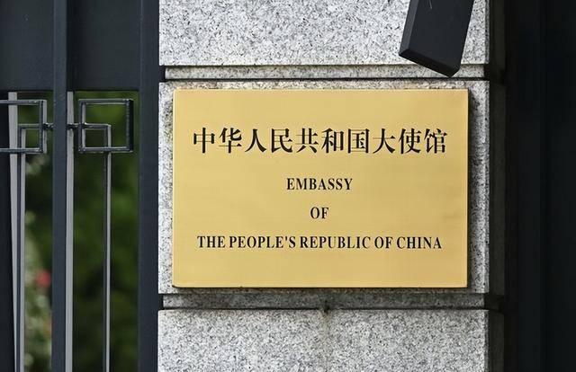 签证费翻7.4倍，日本网友不骂中国，排队骂自己政府。
9月14日零点起，日本人办