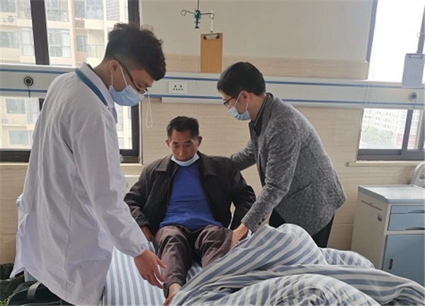 #约50%中老年忍痛拖延就医#老年人为什么总是忍痛拖延就医？疼痛发生后，近半数(