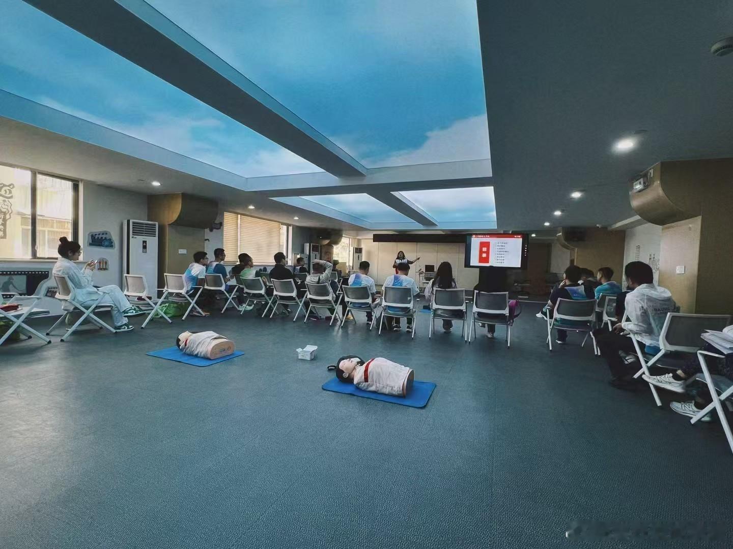 常见急救误区有哪些男性健康必修课全民急救日 去年我也是参加了救护培训，成为了可以