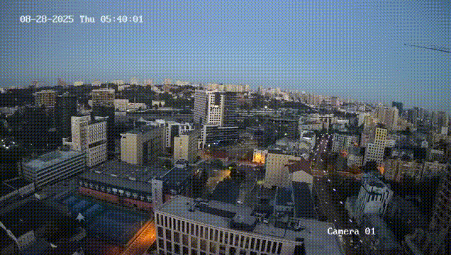 “俄罗斯武装部队对乌克兰12个地区的军事目标发动了大规模综合打击”，当地时间8月