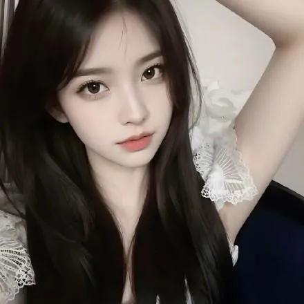 甜美少女，温柔似水，优雅动人。自然清新美少女 温柔美少女 自然甜系少女 温柔白裙