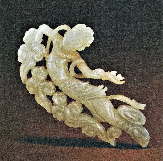 古玉杂谈 唐代距今一千年左右，遗留下来玉器相当精彩，最有声誉的是唐代玉飞天。特点