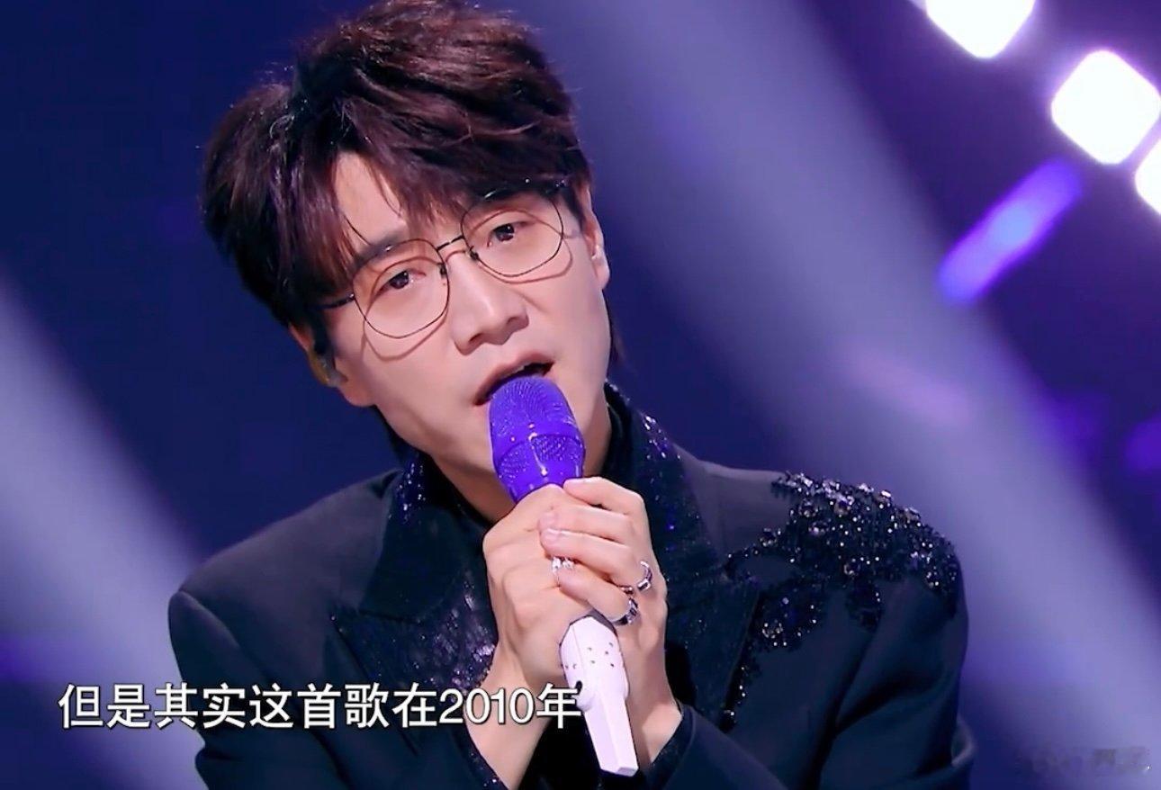 王铮亮被质疑只有一首代表作梁源说王铮亮没有代表作王铮亮被质疑只有一首代表作，除了