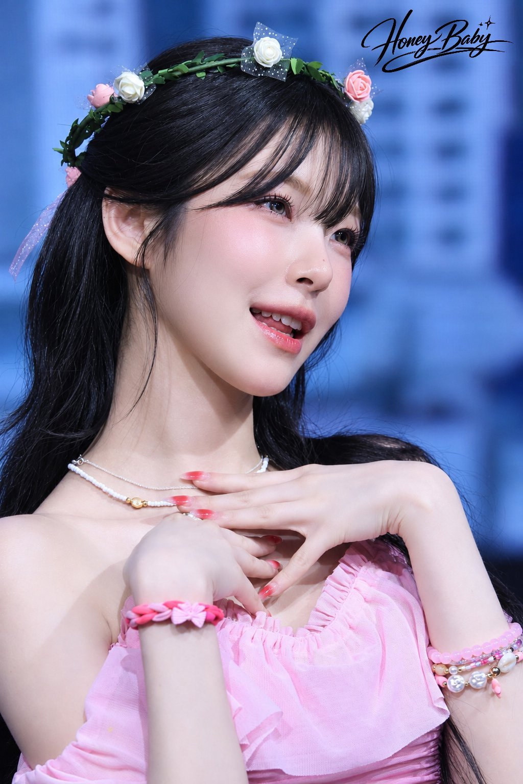 白知宪[超话]  🐳蜜罐甜心白知宪 260801 AM签售 饭拍高清26083