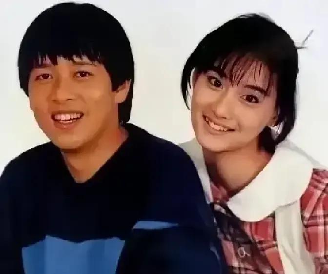 张雨生31岁车祸走了，女友黄慧玲当年在灵堂哭到崩溃，放话终身不嫁，歌迷全把这句话