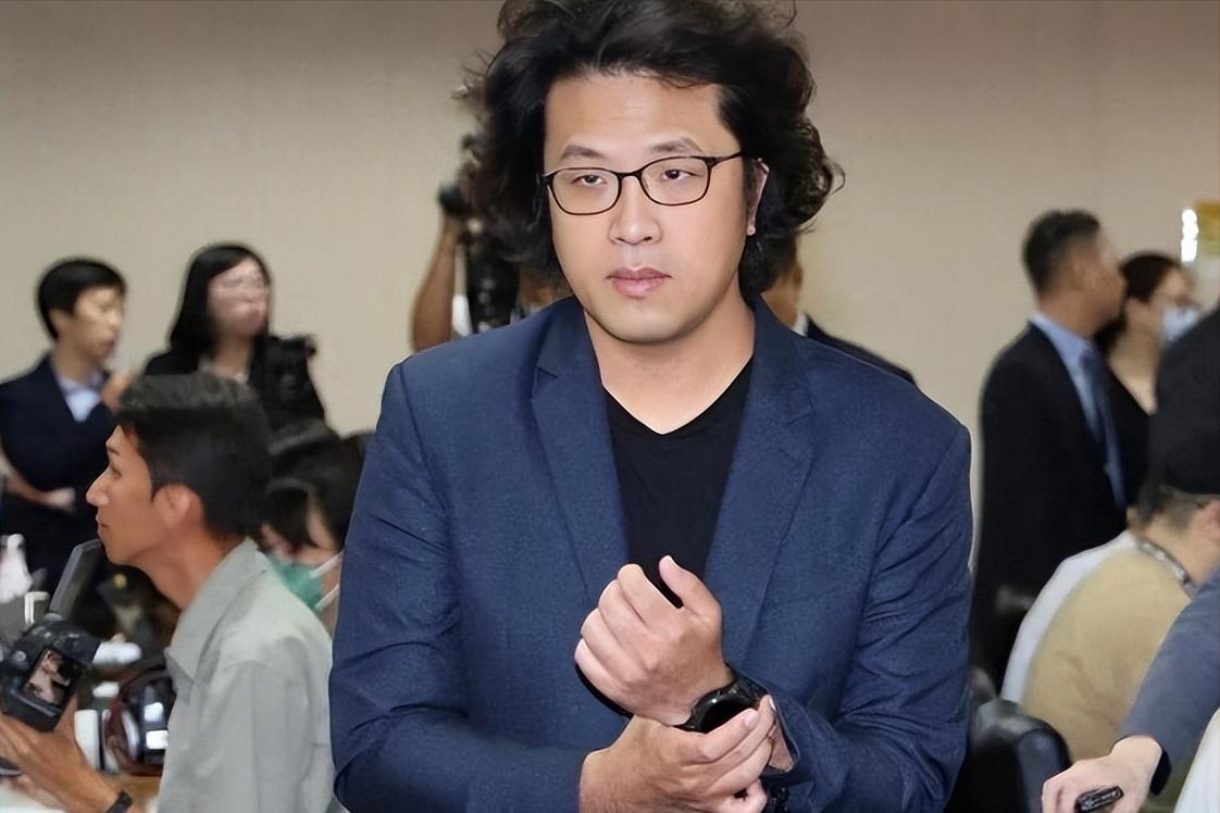 沈伯洋跑路美国避风头，岛内政坛乱作一团，郑丽文火力全开，民进党年底选举的颓势已经
