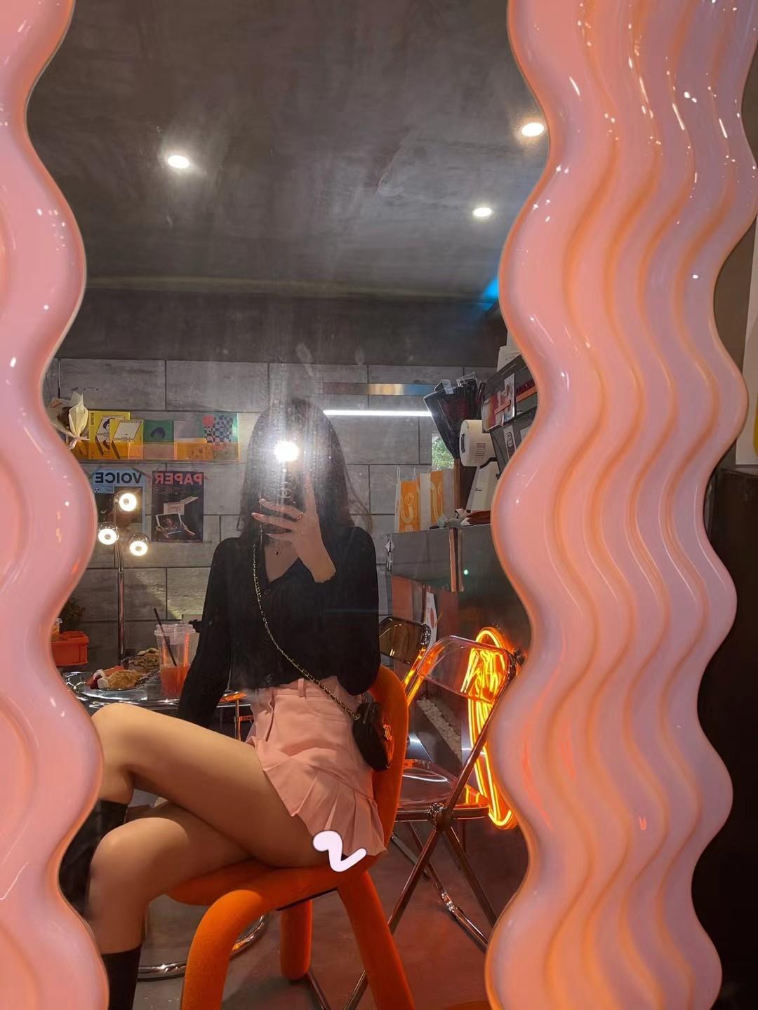 86年单身阿姨39岁
你们看我像多大？
我像不像你未来的老婆？
对你未来的老婆还