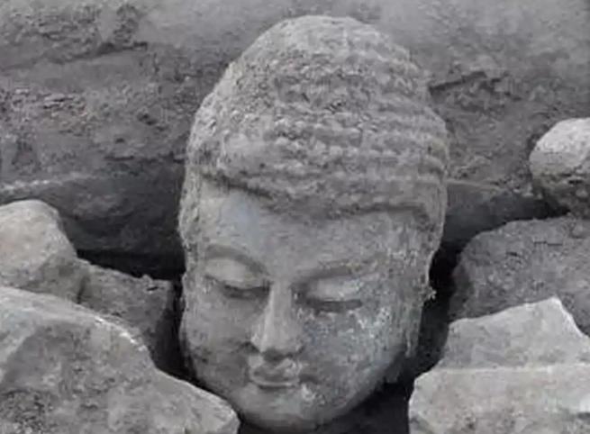 堂堂大唐天子，打仗缺钱时竟然要向寺庙伸手。公元845年，唐武宗面对的就是这样一个