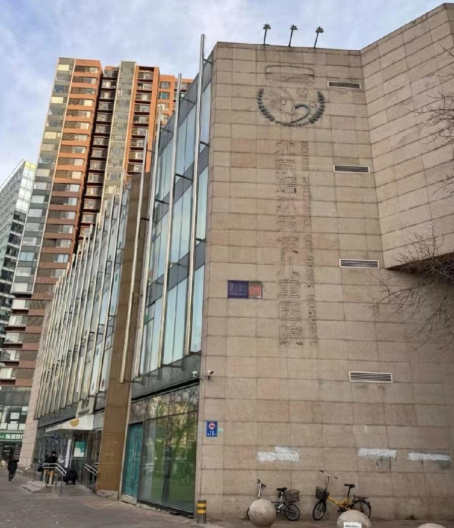 你觉得鹏哥他不明白这些道理吗？他是主动的选择了一条难走的路[点赞R]如果只是为钱