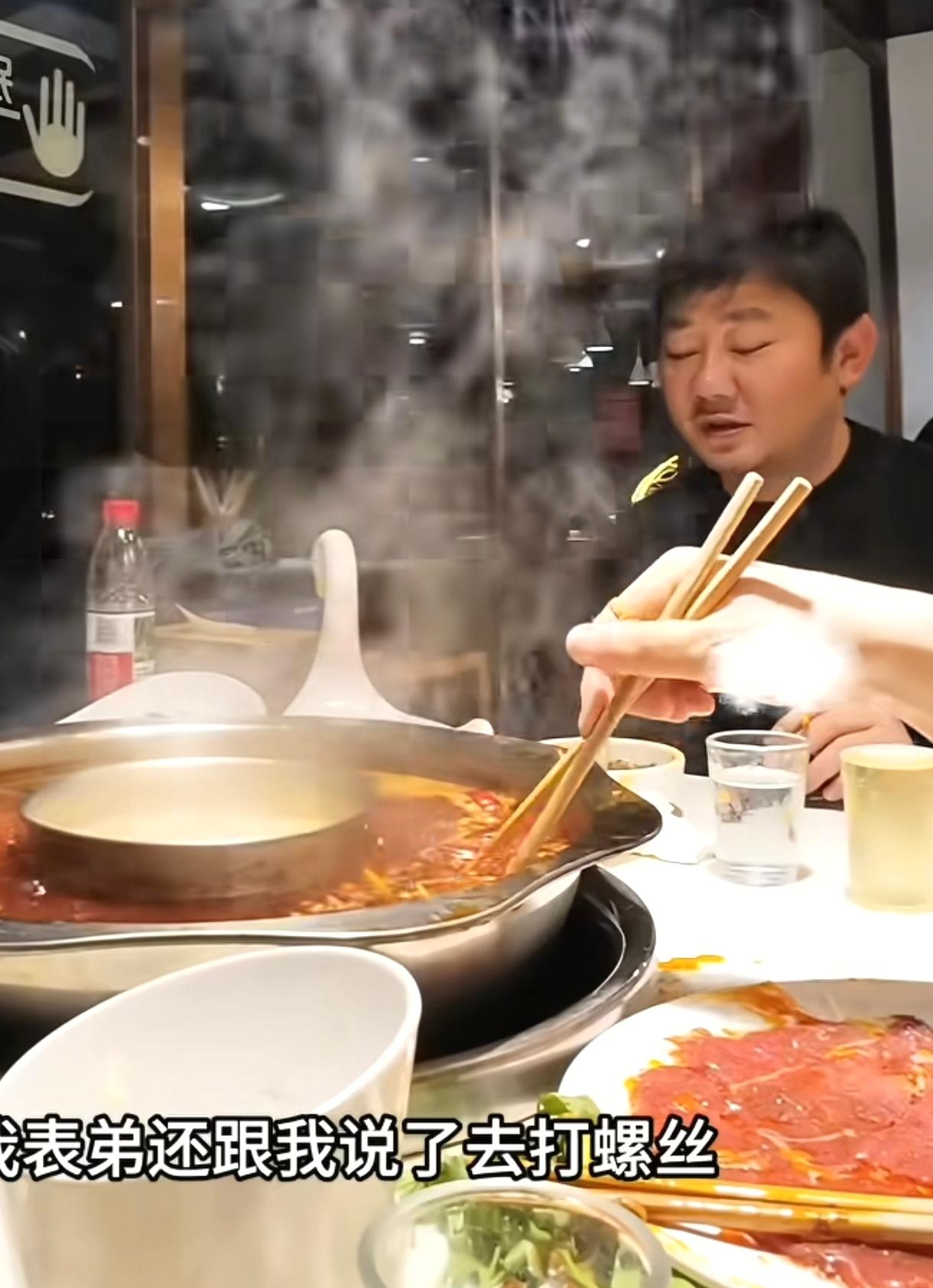 张雪的表弟找到张雪说：“表哥，我想进你的公司上班”。张雪直接回复道：“你想来上班