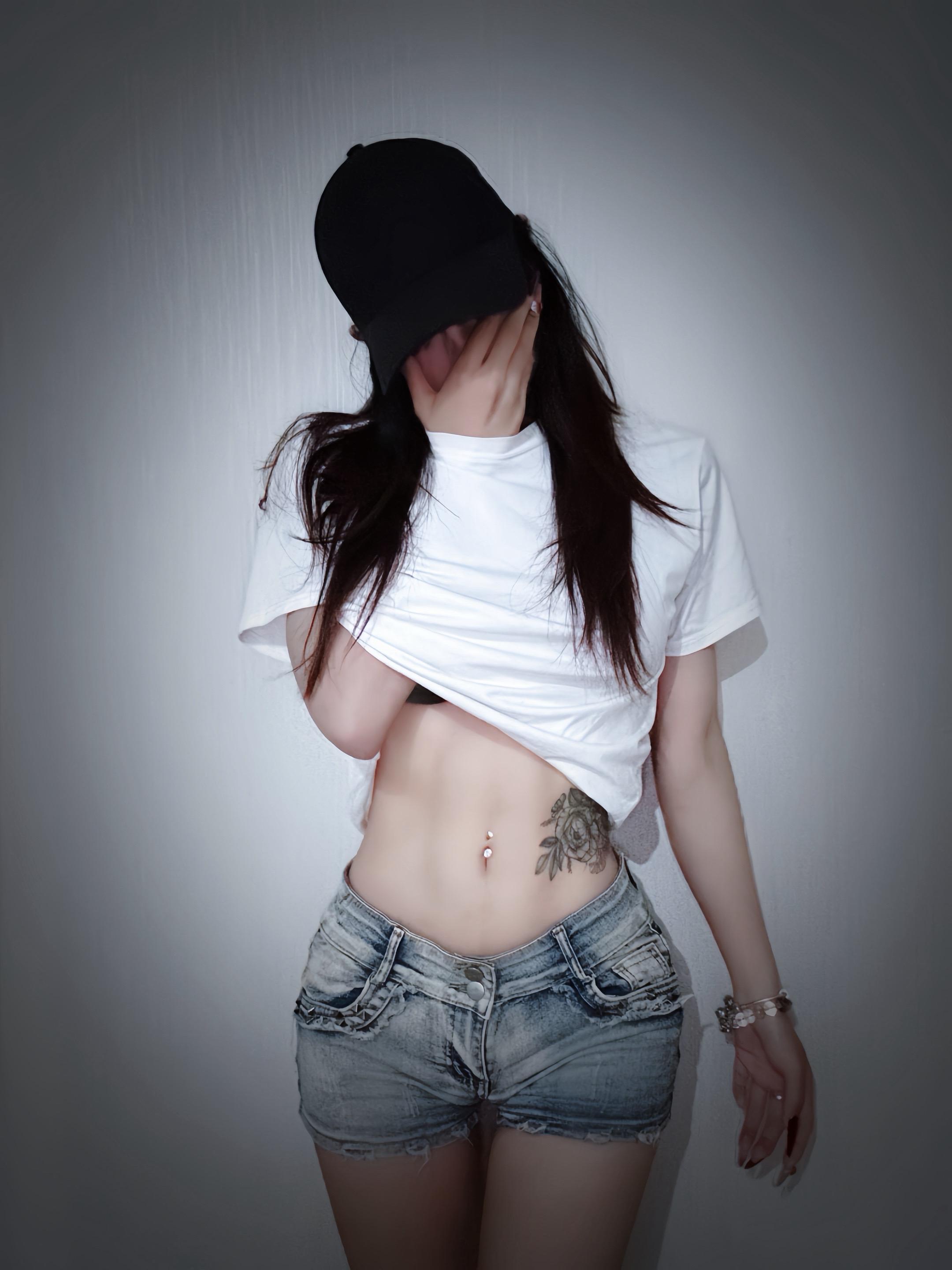 你身材比想象中劲爆