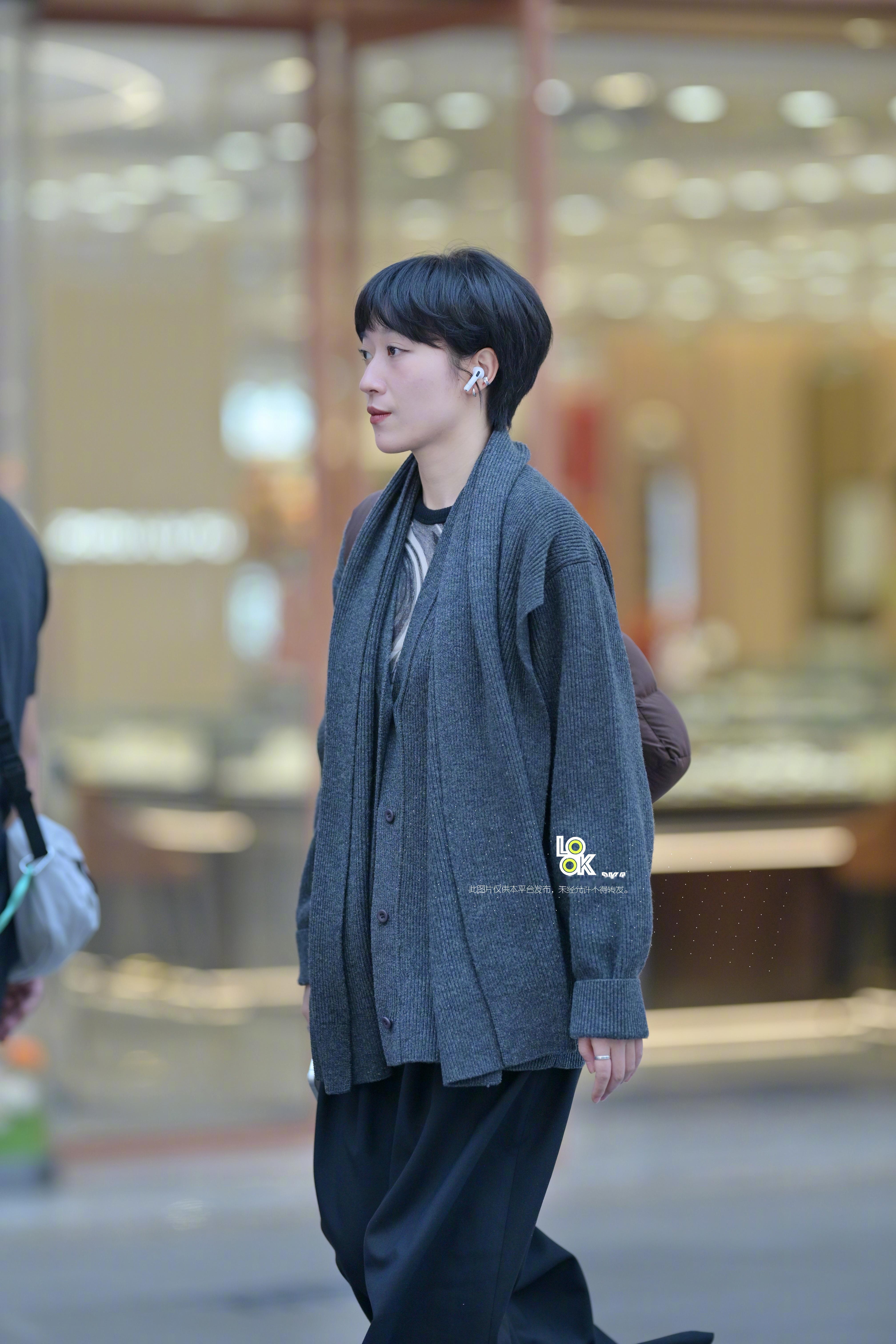 是好久都没拍到这个小姐姐了 